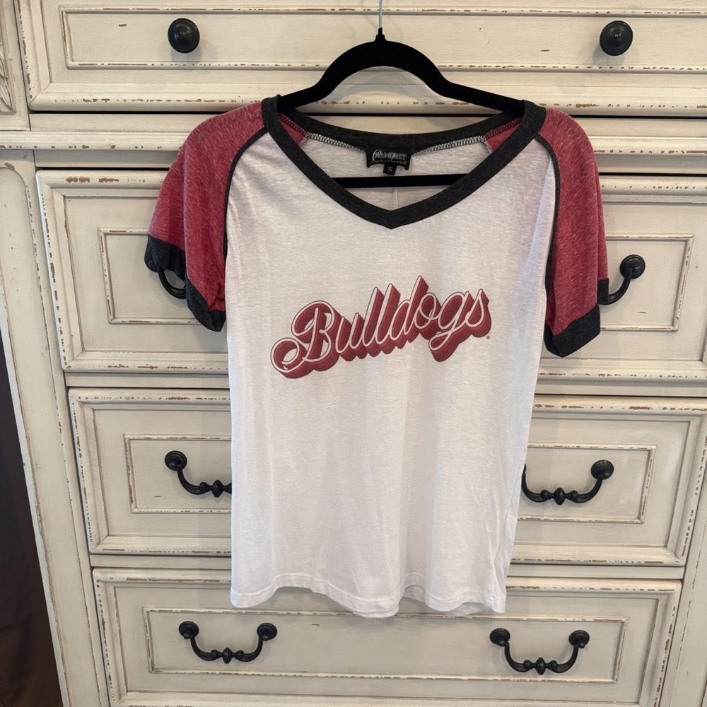 Bulldogs Women's Red and White V-Neck Top